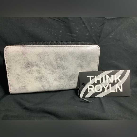 Think Roylin super soft large wallet NWT - Picture 1 of 3